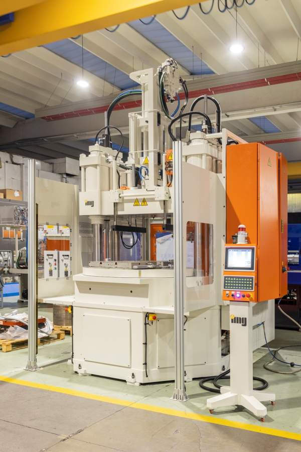 Linhas de injecção para borracha - Image 10